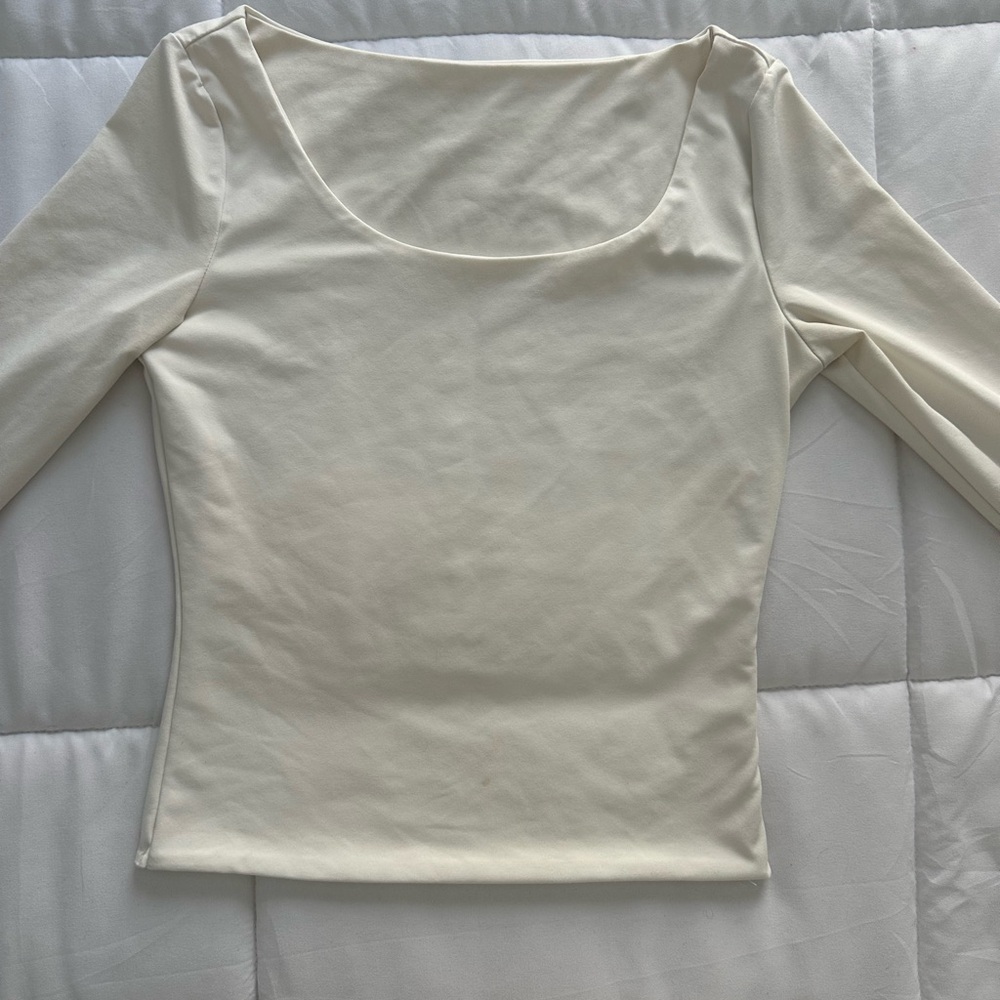 White Scoop Neck Long Sleeve Shirt